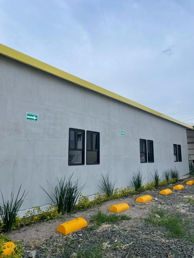 Check Inn Hostal Aeropuerto Gdl Las Pintas Экстерьер фото